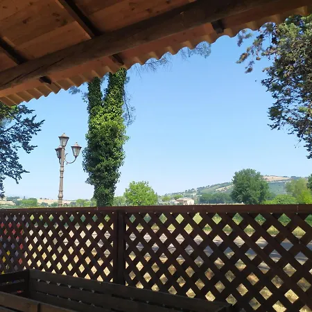 ホテル Torrenova Di アッシジ